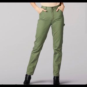 Levi women’s dungaree pant ankle